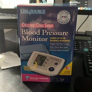Lifesource blood pressure monitor , new in box with LG cuff